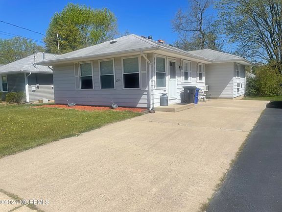 2nd image of 2200 Hovsons Boulevard