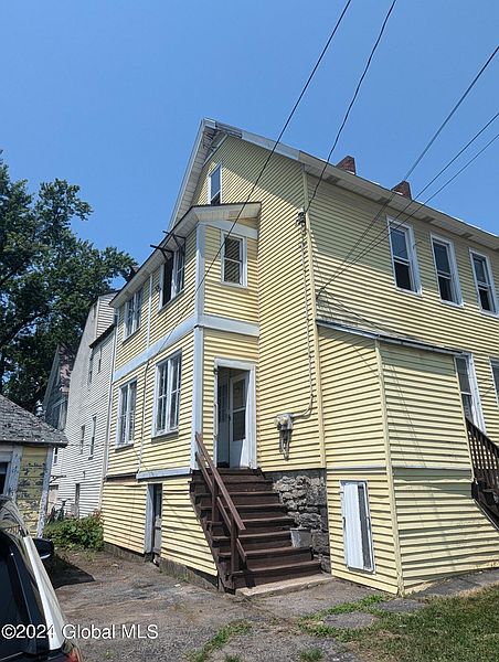 3rd image of 327 E Main Street