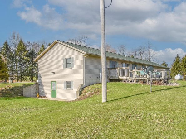 204 W Hatmaker Rd, Coldwater, MI 49036