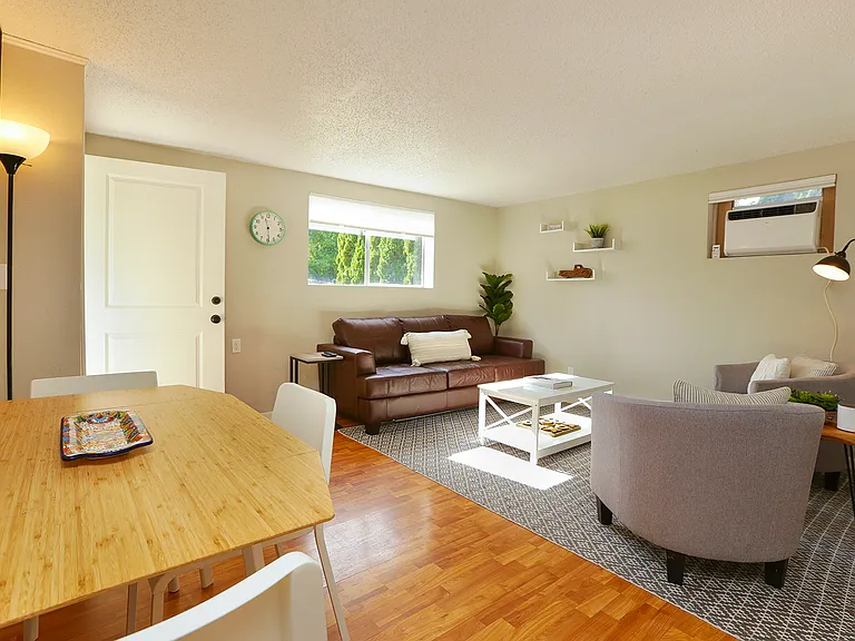 600 SW Dawnview Ct — Photo 5