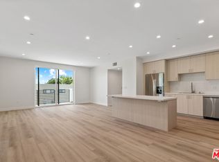 6603 Fulton Ave #203, Van Nuys, CA 91401
