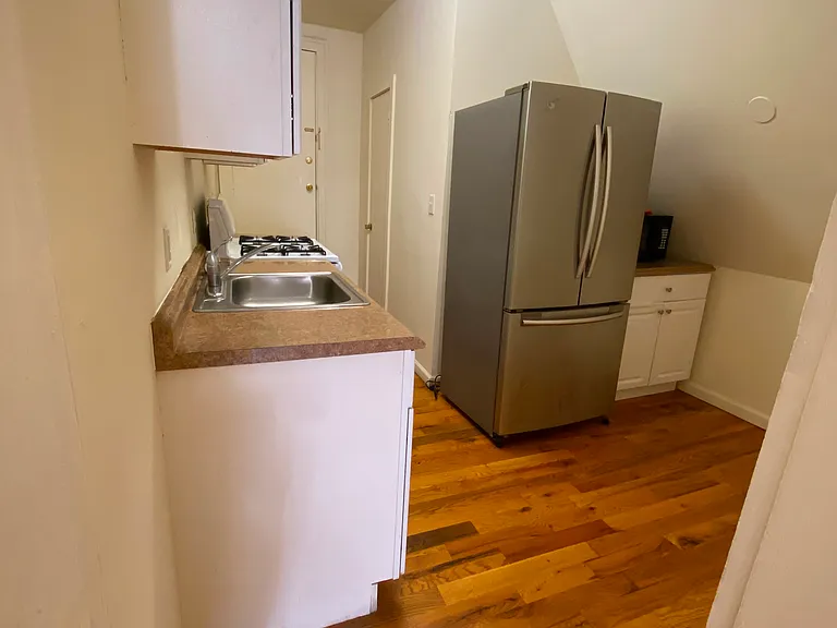 44 Washington St #3 — Photo 8
