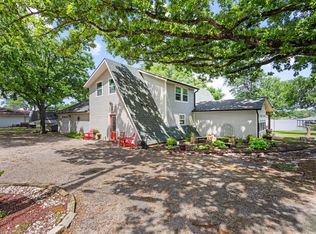 2001 Beavers Point, Bonham, TX 75418