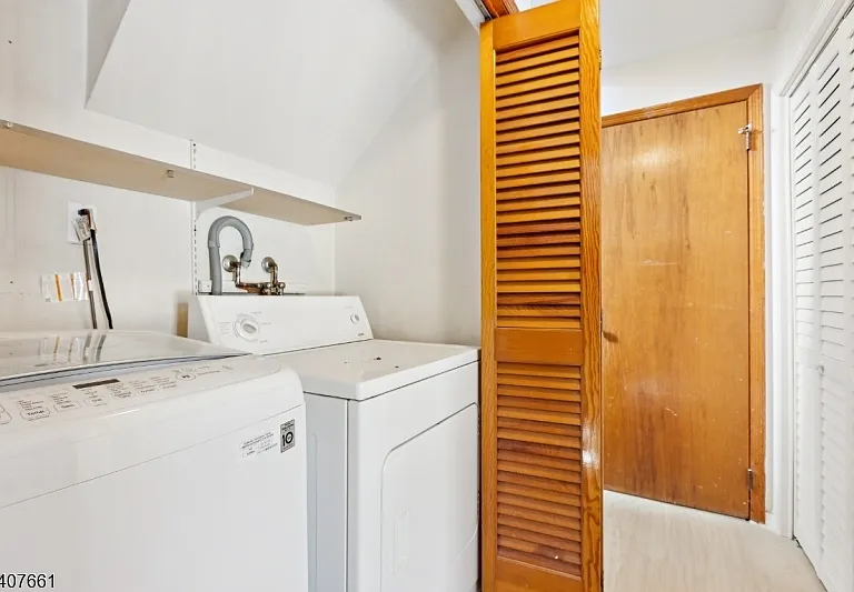 3 Stafford Dr — Photo 22