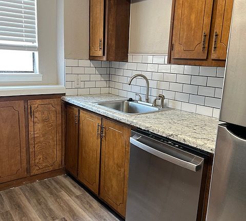 4th image of 408 West Avenue Aunit #2