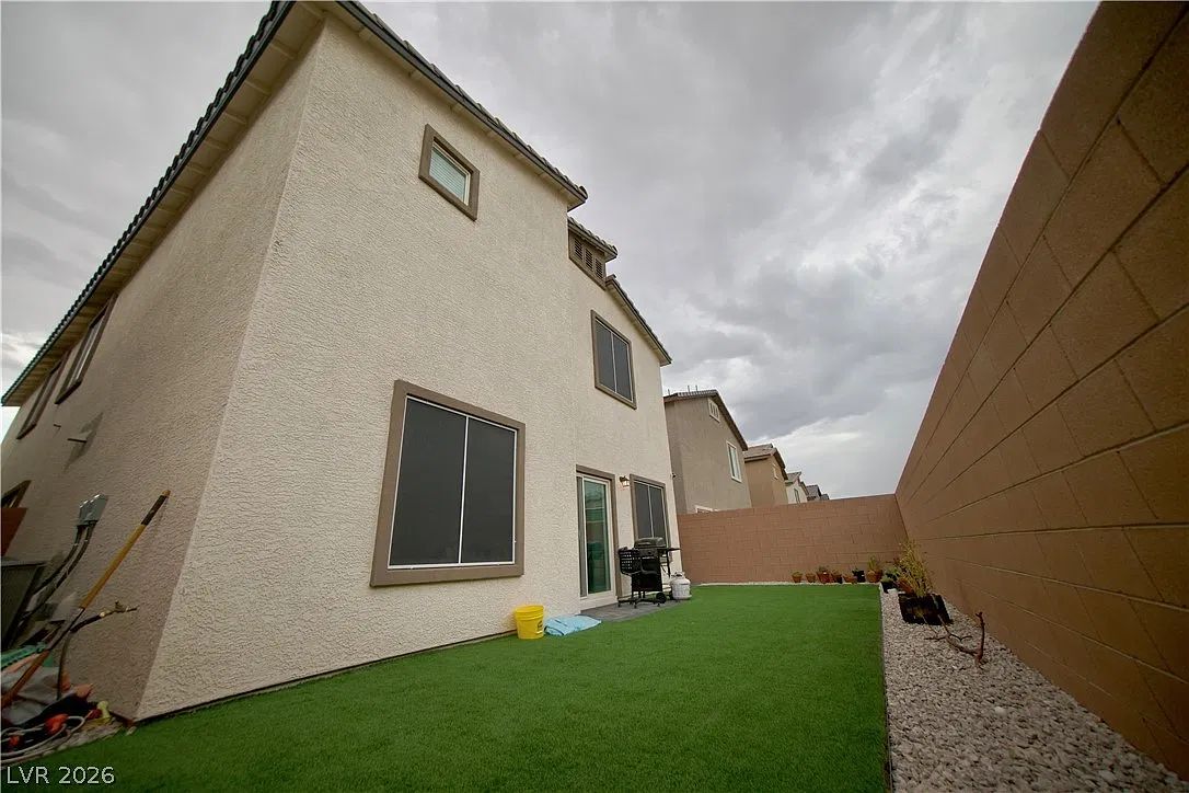 5 bed, 3.0 bath, 2649 sqft, $3,080 — Photo 4