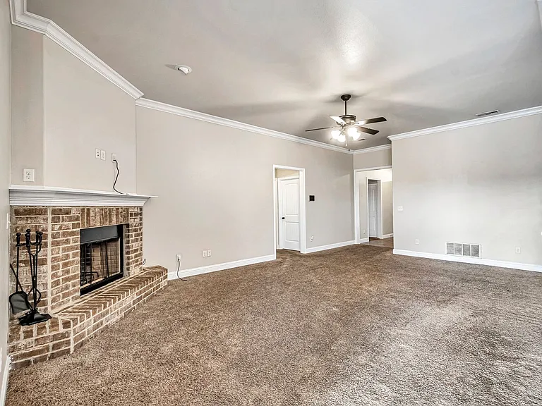 423 O'Rourke St — Photo 28