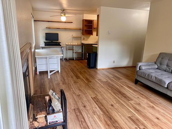 3rd image of 12033 15th Ave NE APT 103