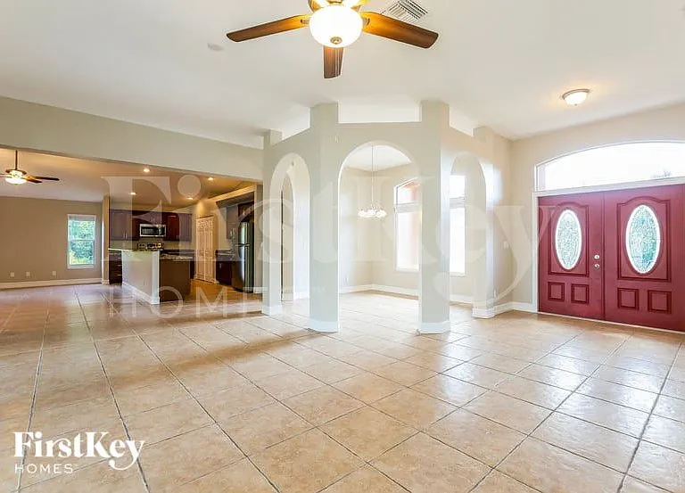 713 McKinley Ave — Photo 3
