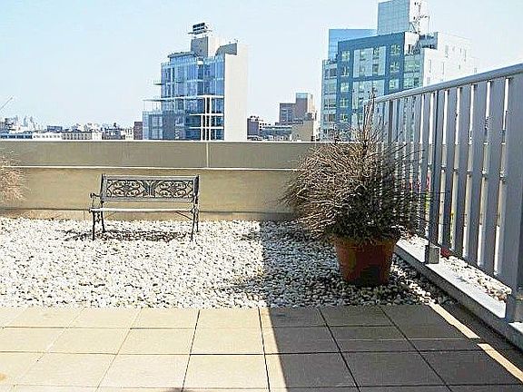 2nd image of 27-28 Thomson Ave #607