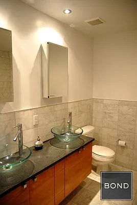 Rented by Bond New York | media 4