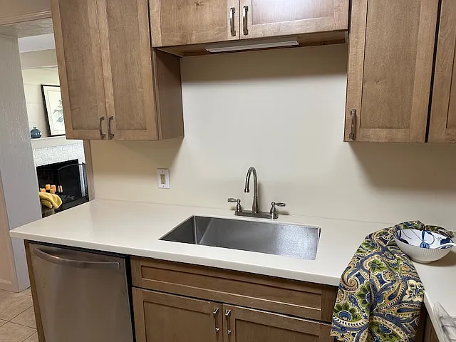 2 bed, 1.5 bath, 1450 sqft, $1,900 — Photo 4