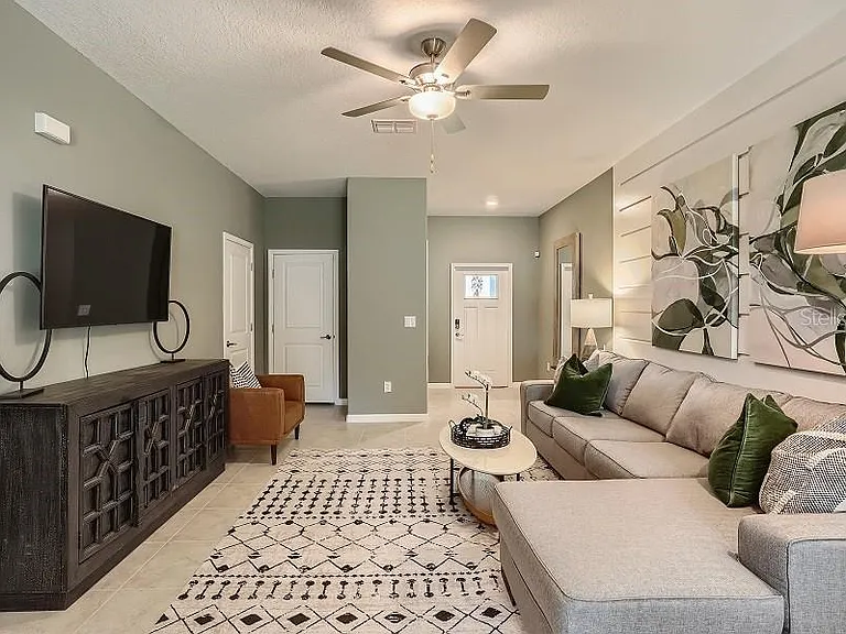 10334 Trumpet Honeysuckle Way — Photo 2
