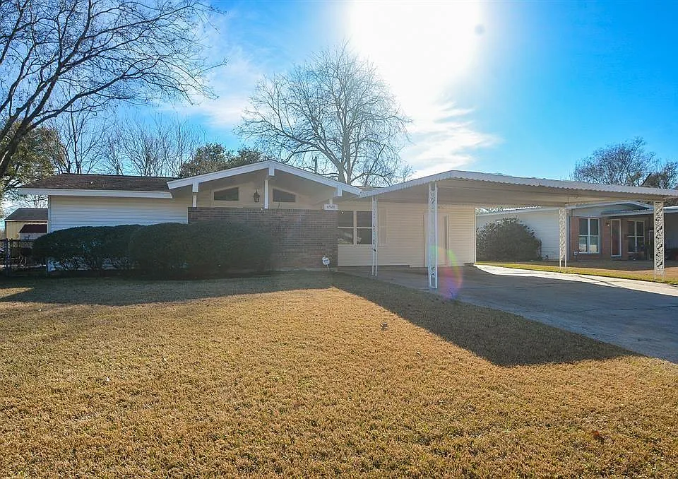 6923 Cole Creek Dr
