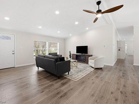 5th image of 2806 Pomatan Ave