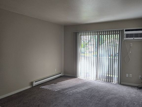 2nd image of 419 11th Ave S #203