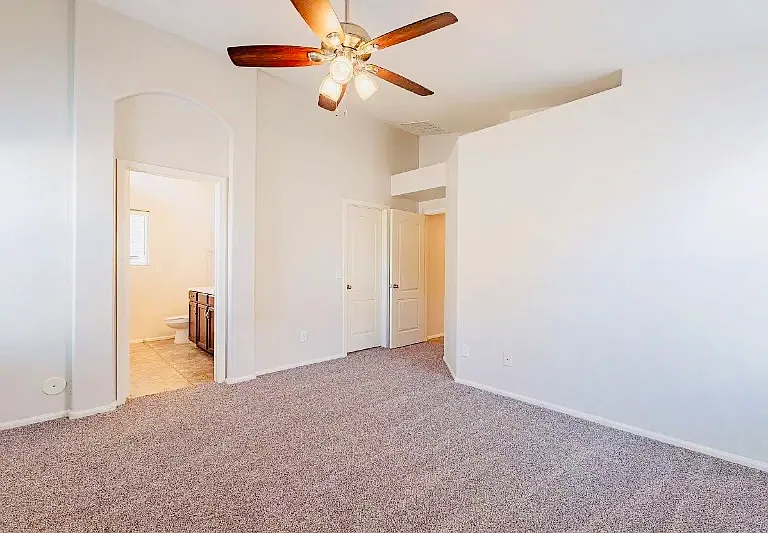5040 S 235th Dr — Photo 27
