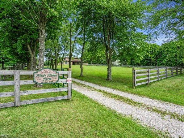 8773 Windy Hollow Rd, Johnstown, OH 43031