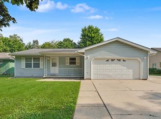 2618 W John St, Champaign, IL 61821