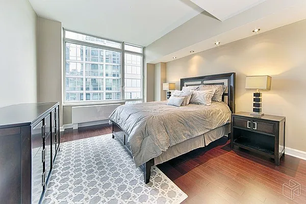 Rented by Halstead Real Estate | media 40