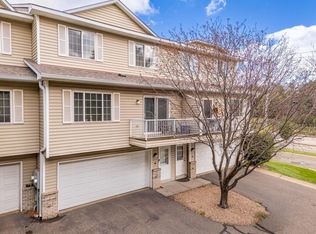 1555 County Road D E UNIT B, Maplewood, MN 55109