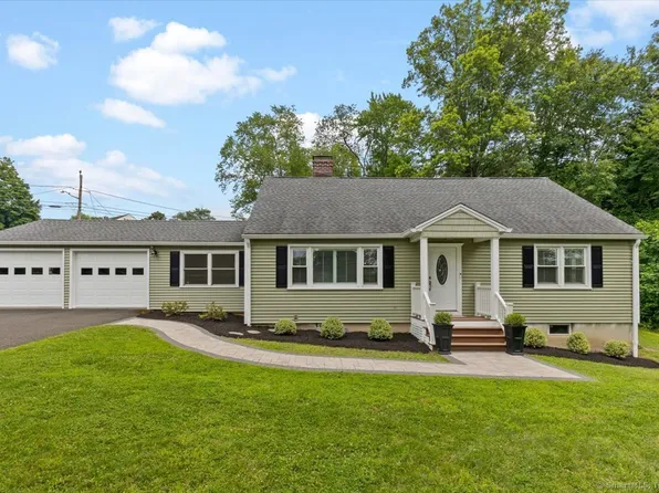 27 Sunset Hill Road, Brookfield, CT 06804