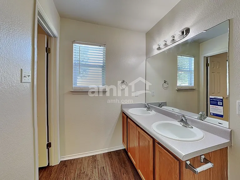 109 Mason Reed Cv — Photo 13