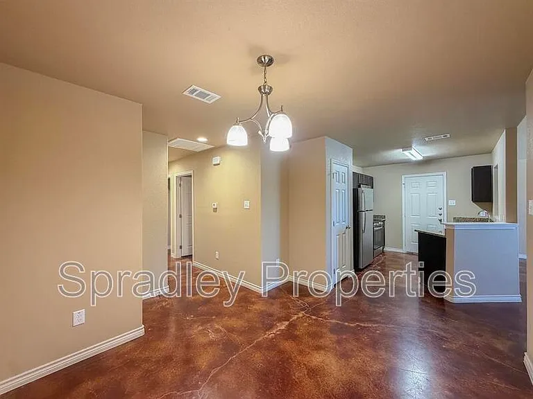 1047B Edwards Dr — Photo 13