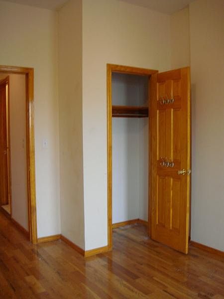 1st image of 200 W 9th St APT 4L