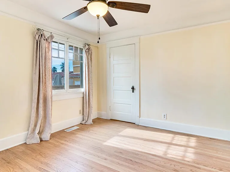 606 Cypress Cir — Photo 21