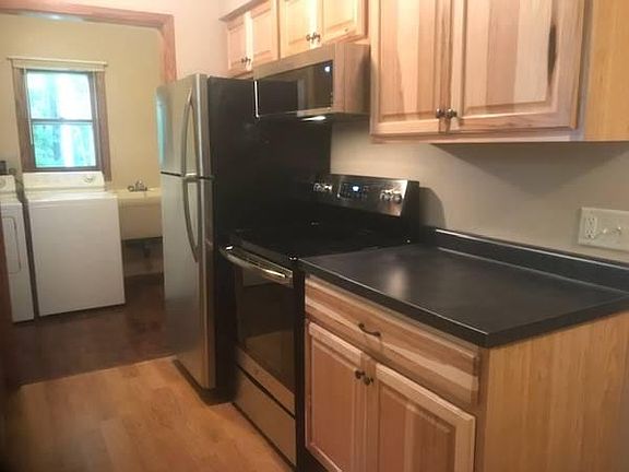 2nd image of 37436 Parkview Ln #4