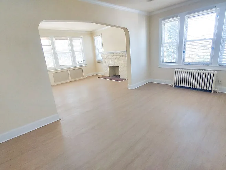 228 Manor Cir — Photo 12