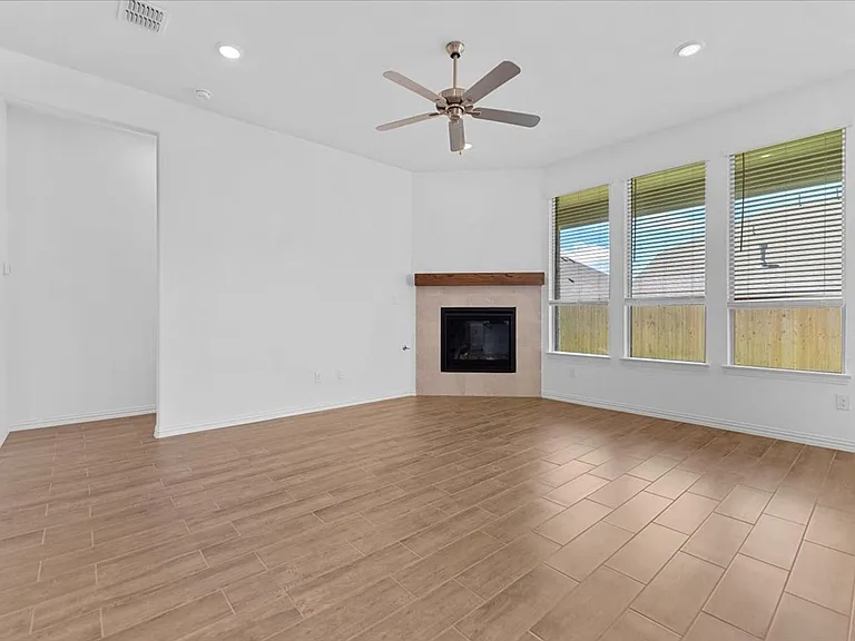 812 Morwenna Rd — Photo 3