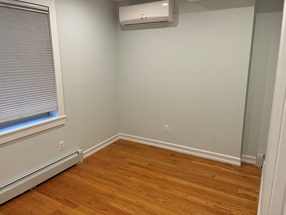 4th image of 23-29 32nd St #1