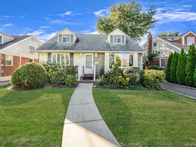 43 Shortridge Drive, Mineola, NY, 11501