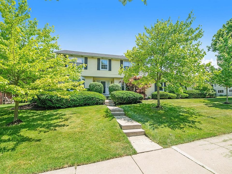 1st image of 1220 Fairmount Dr