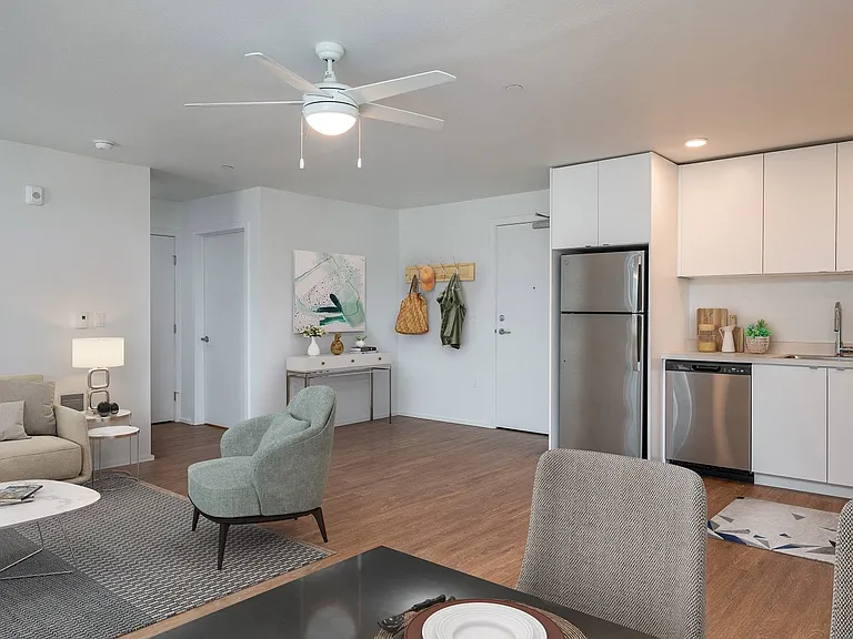 Rockwood Village Apartments — Photo 24