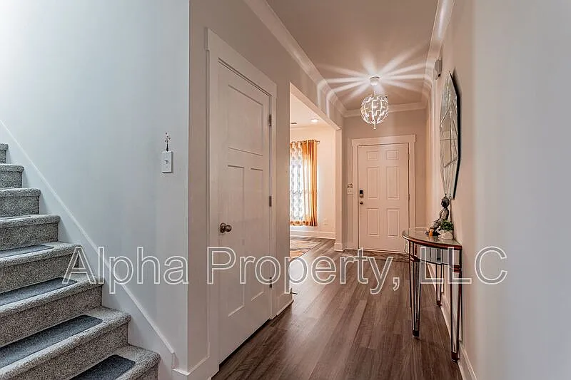 Building Photo - 203 Pewter Cir