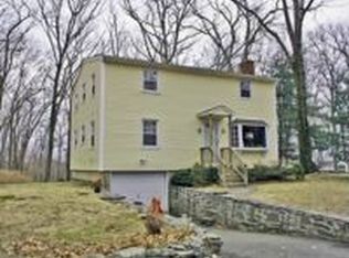 5 Hillsdale Rd, Amston, CT 06231