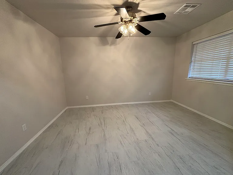 1716 N Fordson Ave — Photo 11
