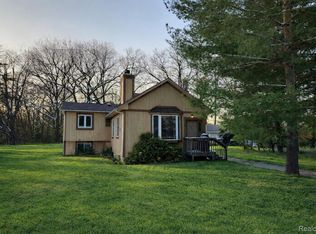 15122 Ripple Dr, Linden, MI 48451