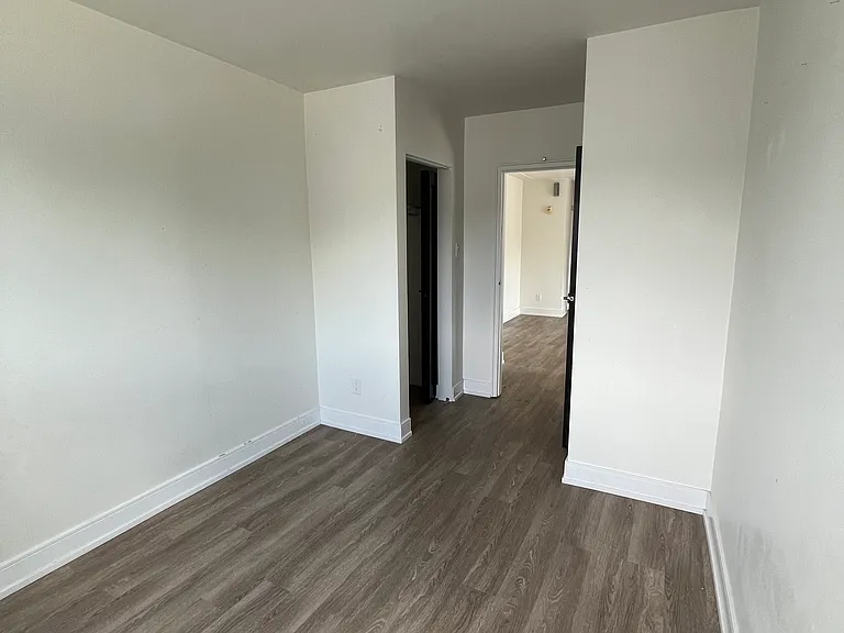 784 Hughson St #15 — Photo 6