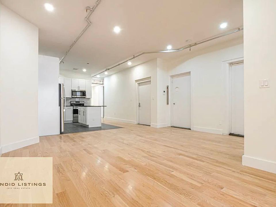 2nd image of 154 W 27th St #3