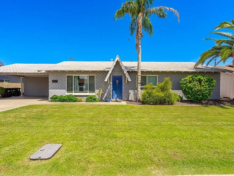 8356 E Avalon Dr — Photo 2