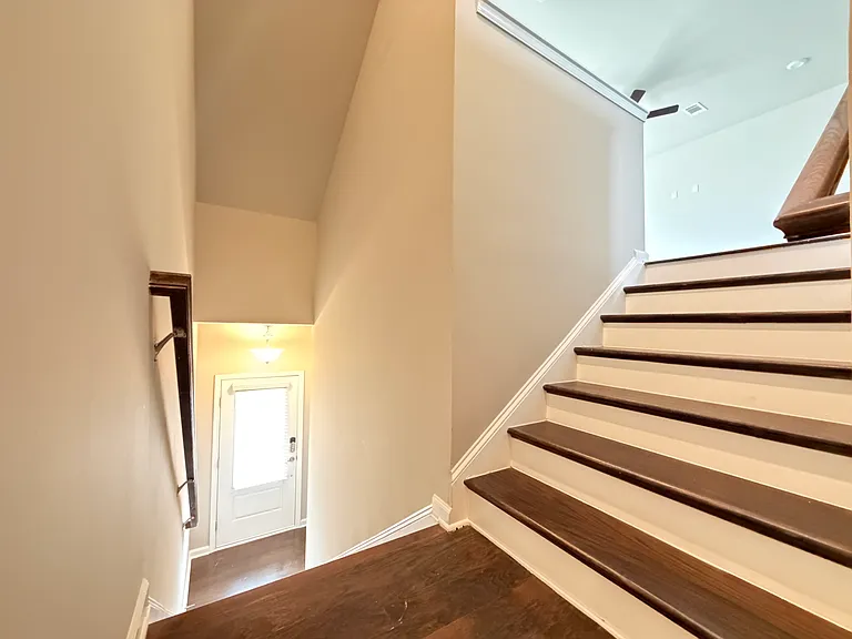 2838 Village Park Bnd — Photo 6