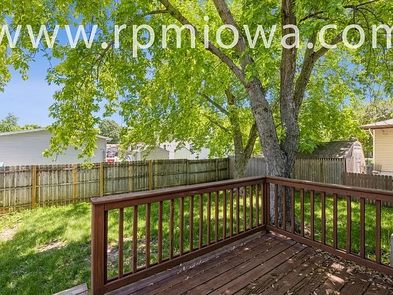2537 NW 17th St — Photo 13