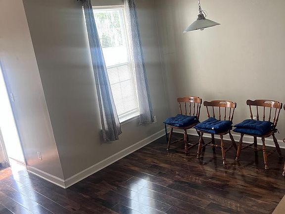 5th image of 253 Garrison Way