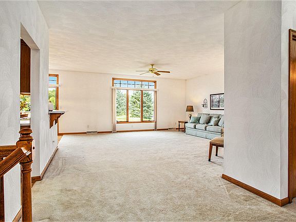 3rd image of 118 Brighton Park #118