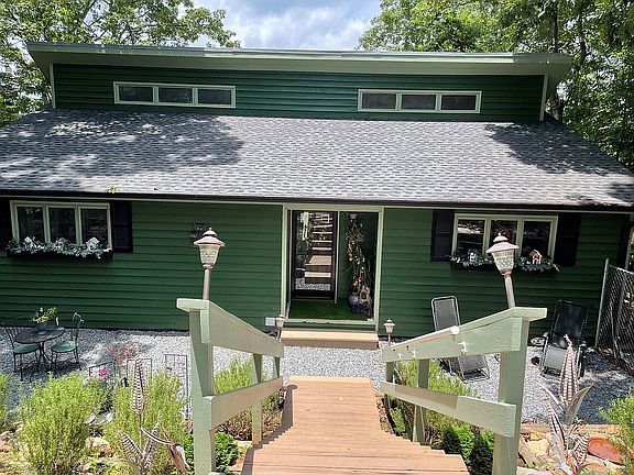 2nd image of 547 Water Oak Dr