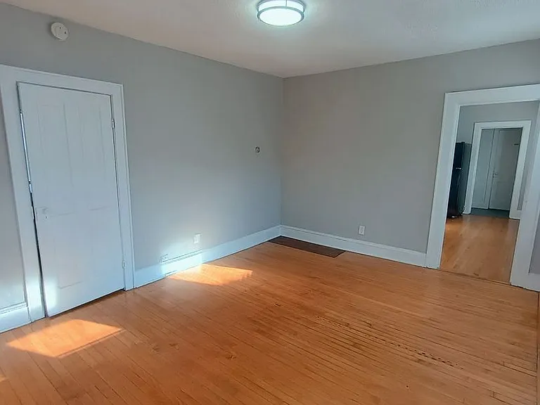 1650-52 N Arlington Pl — Photo 2